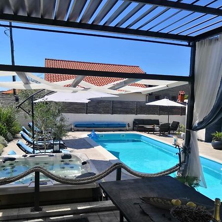 Deluxe Apartman Porto Traù Esterno foto