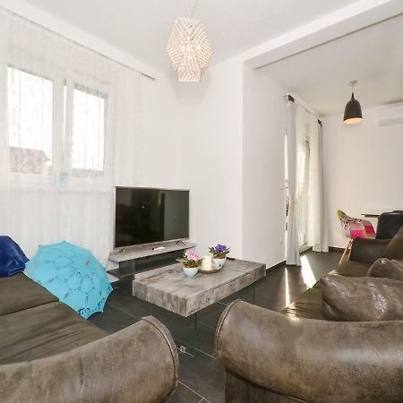 Deluxe Apartman Porto Traù Esterno foto