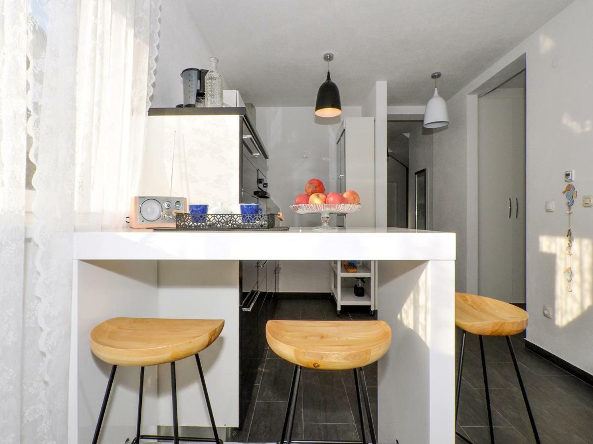 Deluxe Apartman Porto Traù Esterno foto