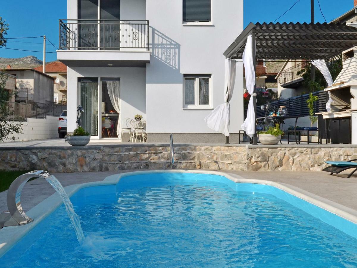 Deluxe Apartman Porto Traù Esterno foto