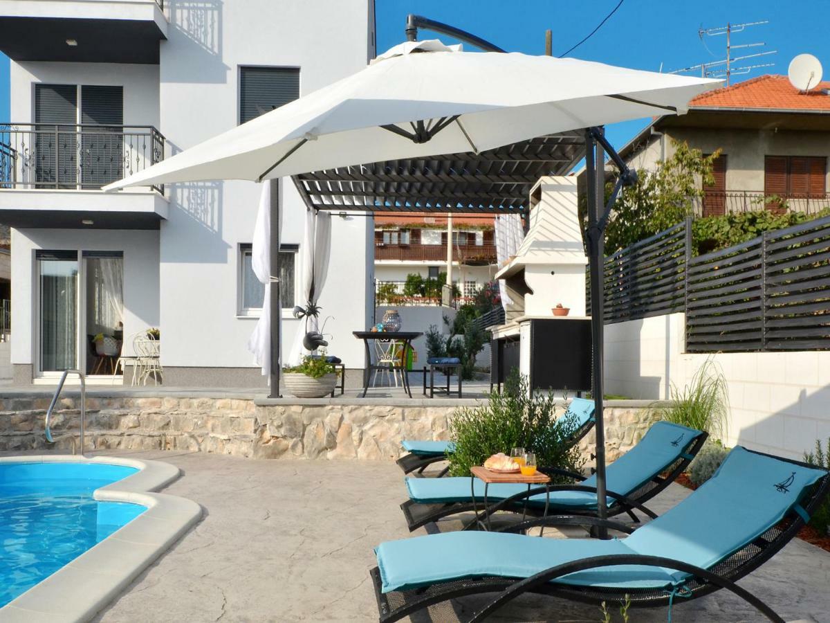 Deluxe Apartman Porto Traù Esterno foto