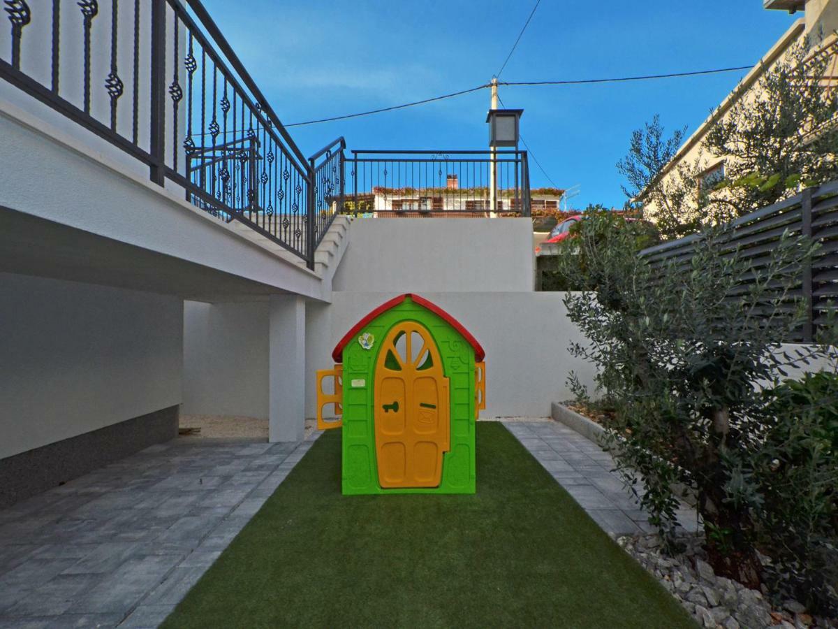 Deluxe Apartman Porto Traù Esterno foto