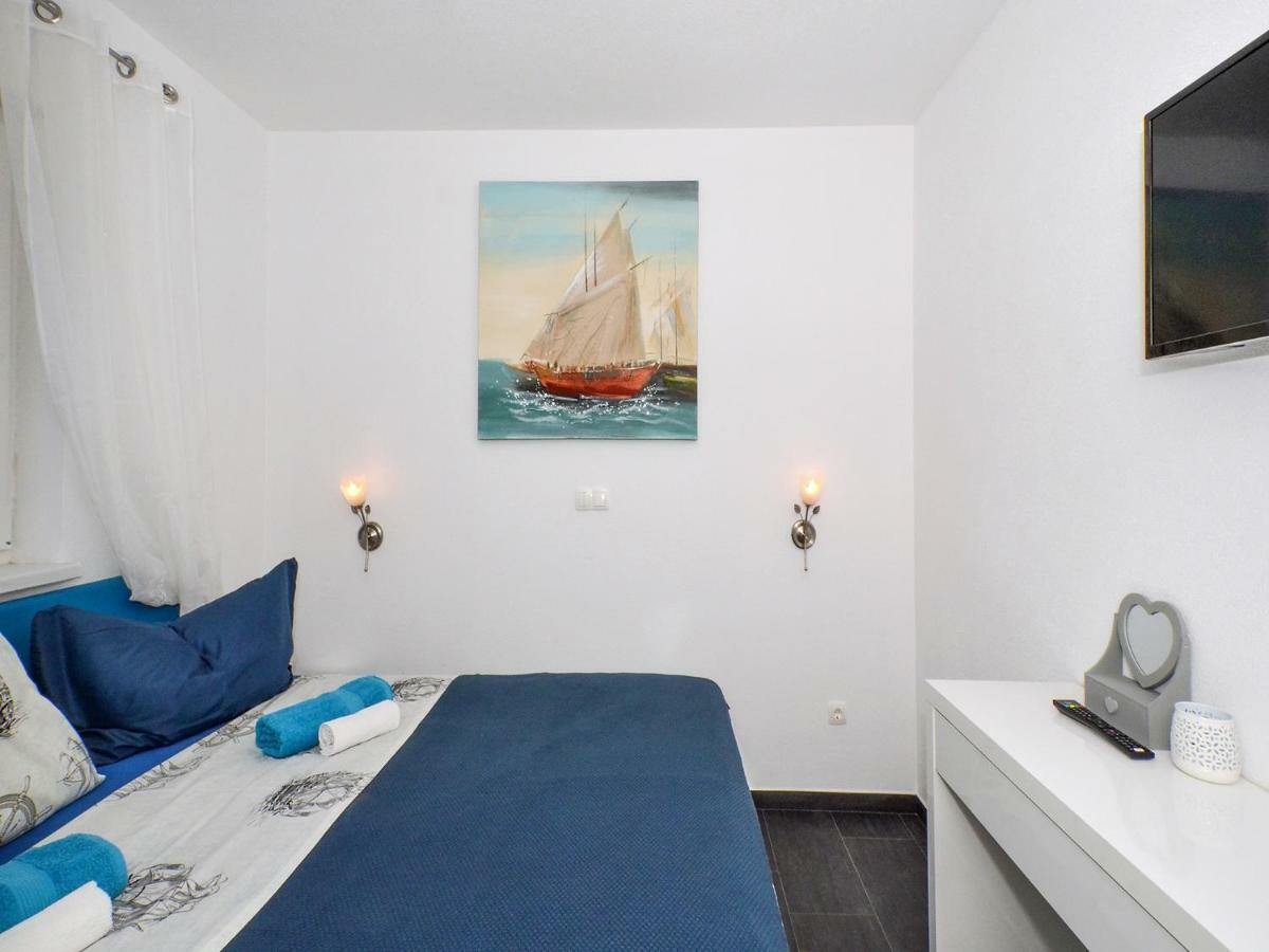 Deluxe Apartman Porto Traù Esterno foto