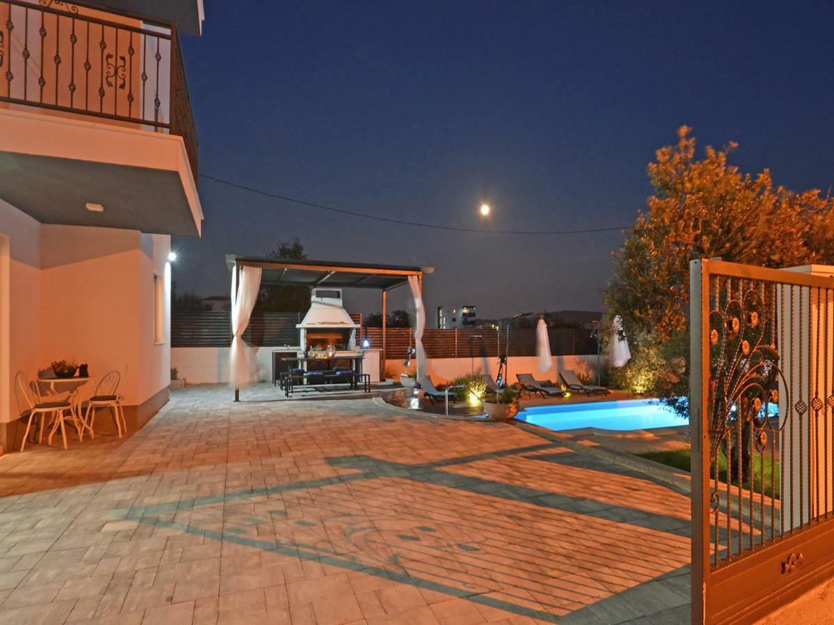 Deluxe Apartman Porto Traù Esterno foto