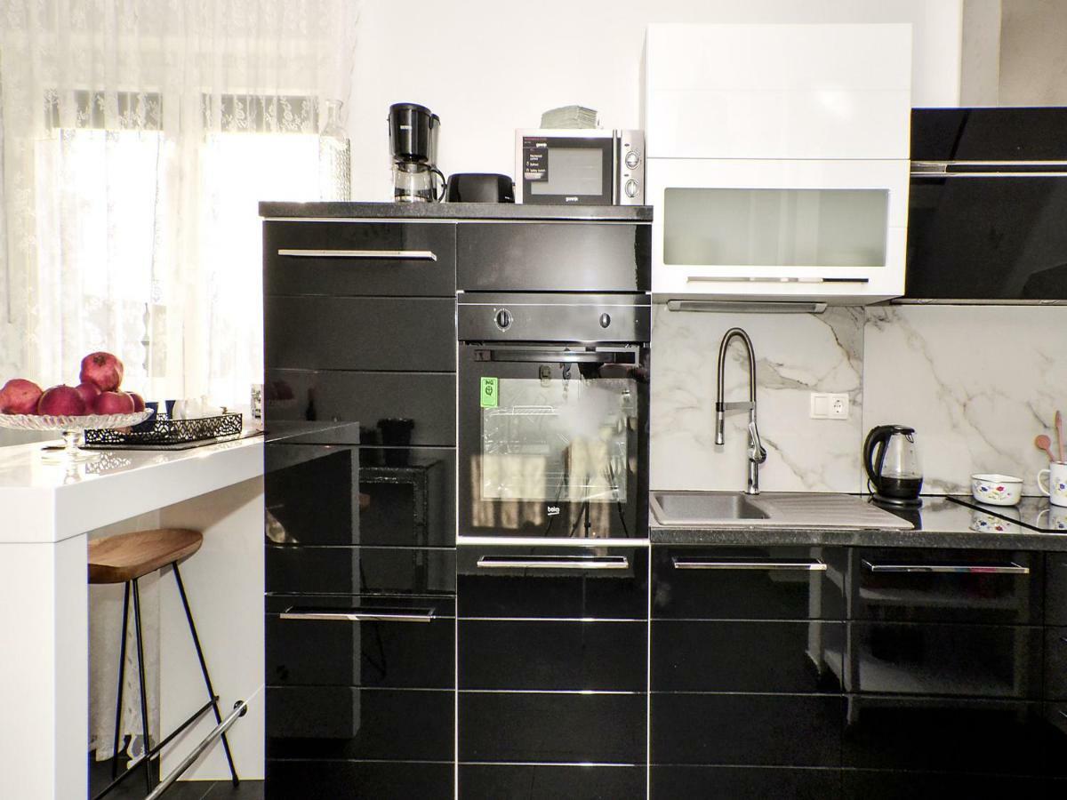 Deluxe Apartman Porto Traù Esterno foto