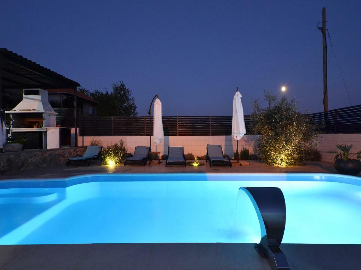 Deluxe Apartman Porto Traù Esterno foto