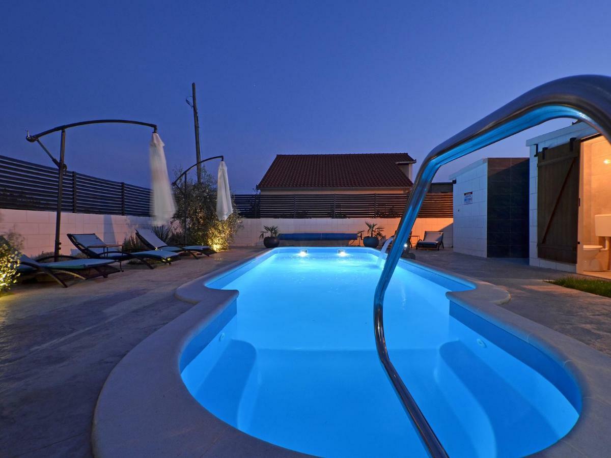 Deluxe Apartman Porto Traù Esterno foto
